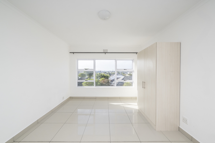 1 Bedroom Property for Sale in Heathfield Western Cape